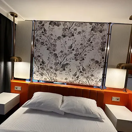 Otto Tunali Exclusive