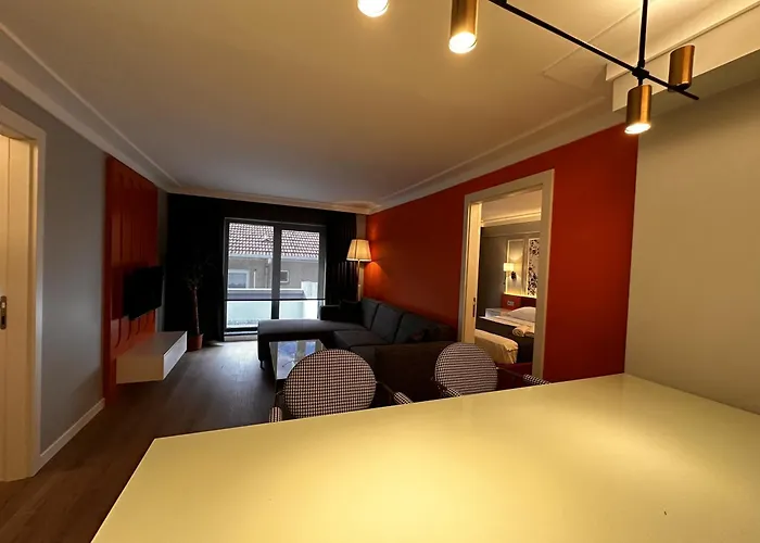 Otto Tunali Exclusive